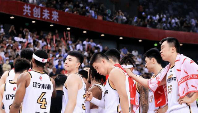 NG体育-CBA新赛季开战，广东队被誉为最强豪门，连续四年夺冠成热议话题