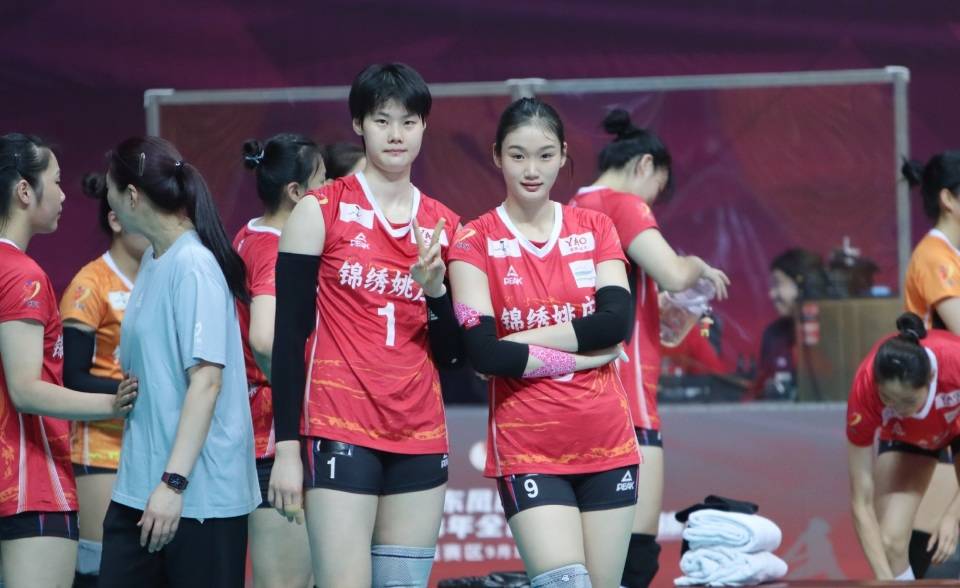 NG体育-拜仁慕尼黑取得大胜，提前出线晋级强
