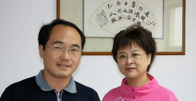 NG体育-经验老将大放异彩，年轻力量崭露头角
